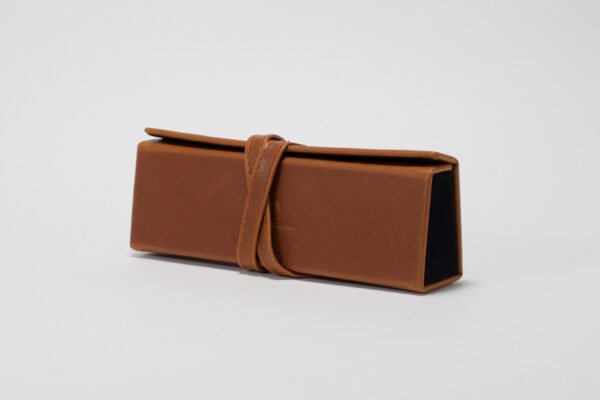 FF8 Case Cardboard Brown