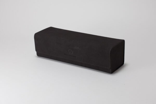 FF70M Pull-up Leather Black