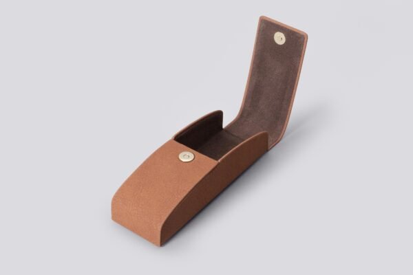 SA21 PU Brown Case - Image 3