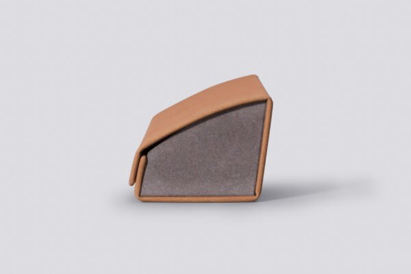 FF4 Pull-up Leather Light Brown - Image 2