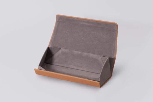 FF4 Pull-up Leather Light Brown - Image 3