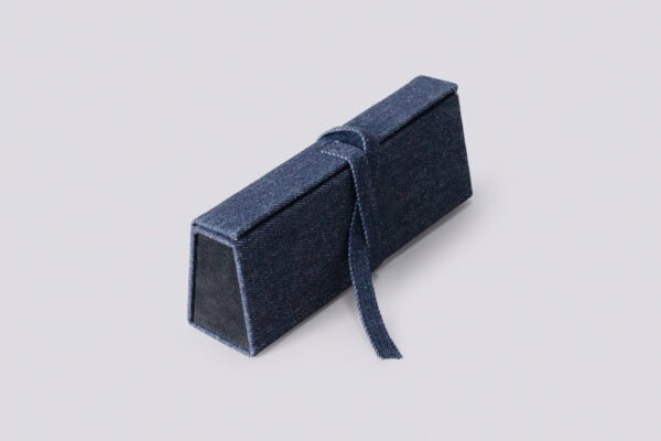 FF8 Case Cardboard Navy
