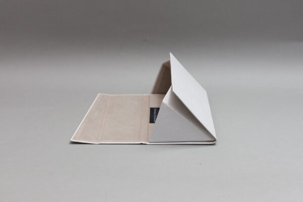 FF65B Case PU White - Image 2