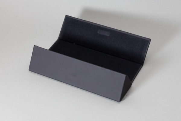FF7 Cardboard Black - Image 3